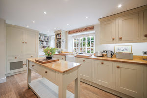 Kitchen- click for photo gallery